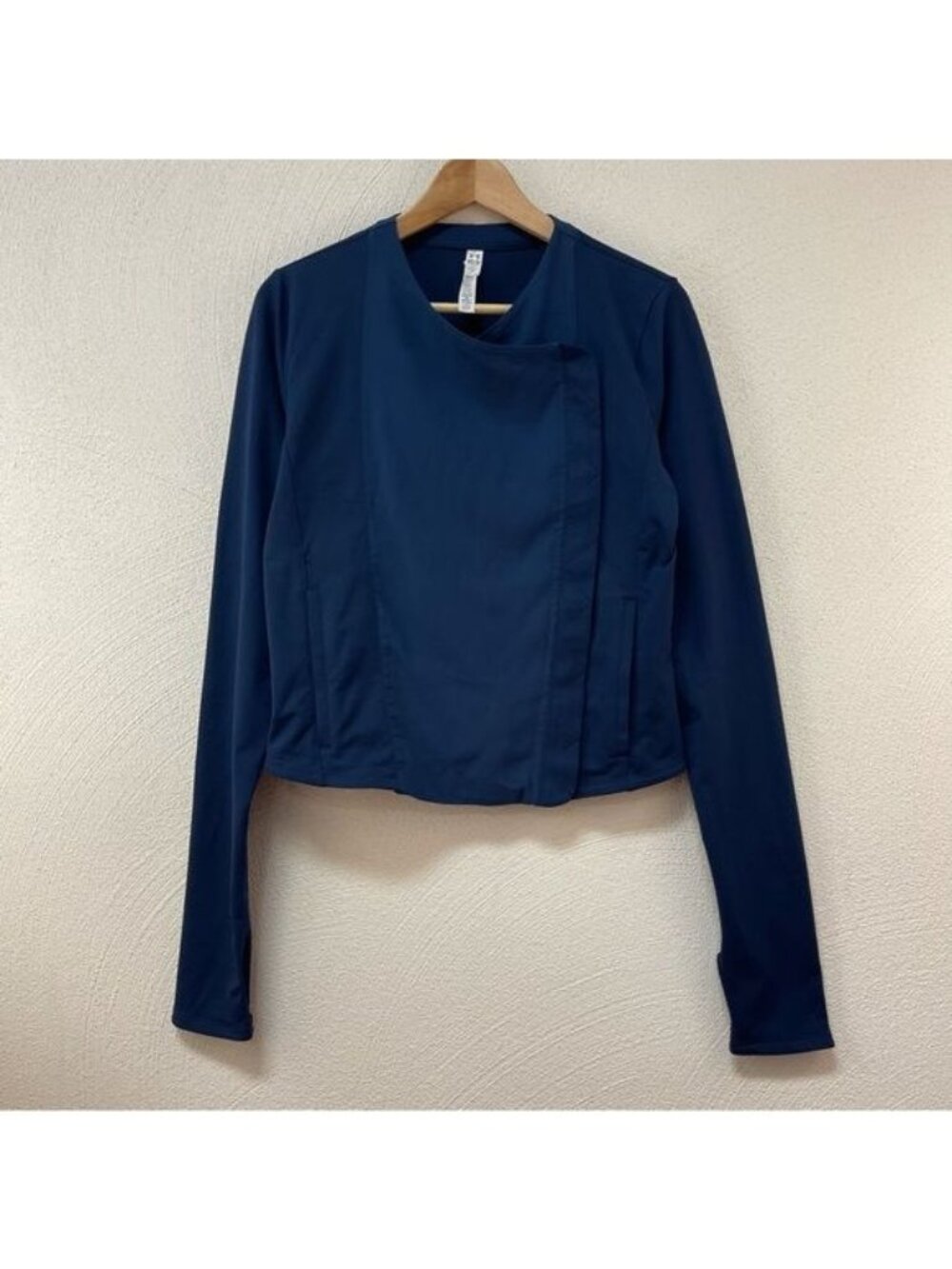 Under Armour Women’s Side Zip Blue Athletic Jacket w/ Thumb Holes Sz Medium
